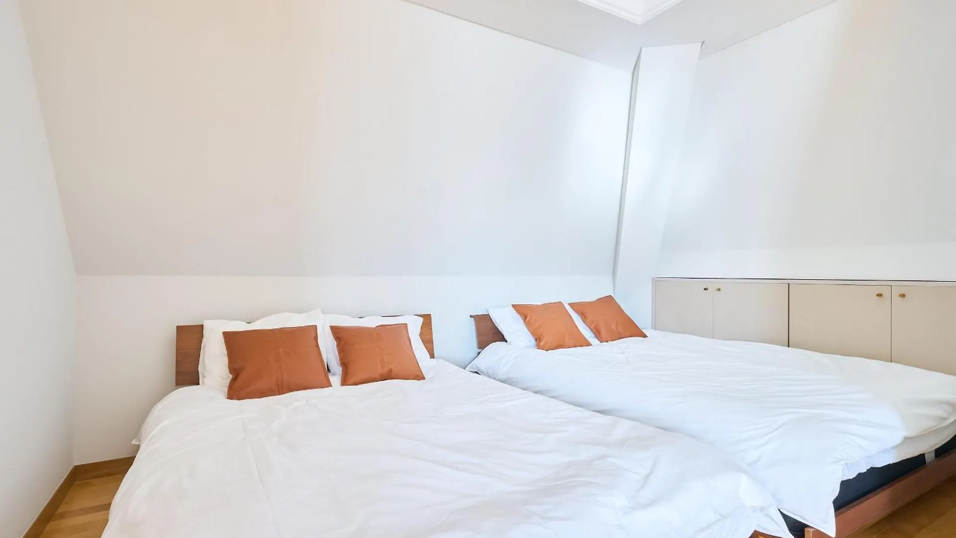 トータル140㎡/メゾネットタイプ豪華マンション/エレベーター付き/駅徒歩7分/最大16人 Apartment Tokyo Japan
