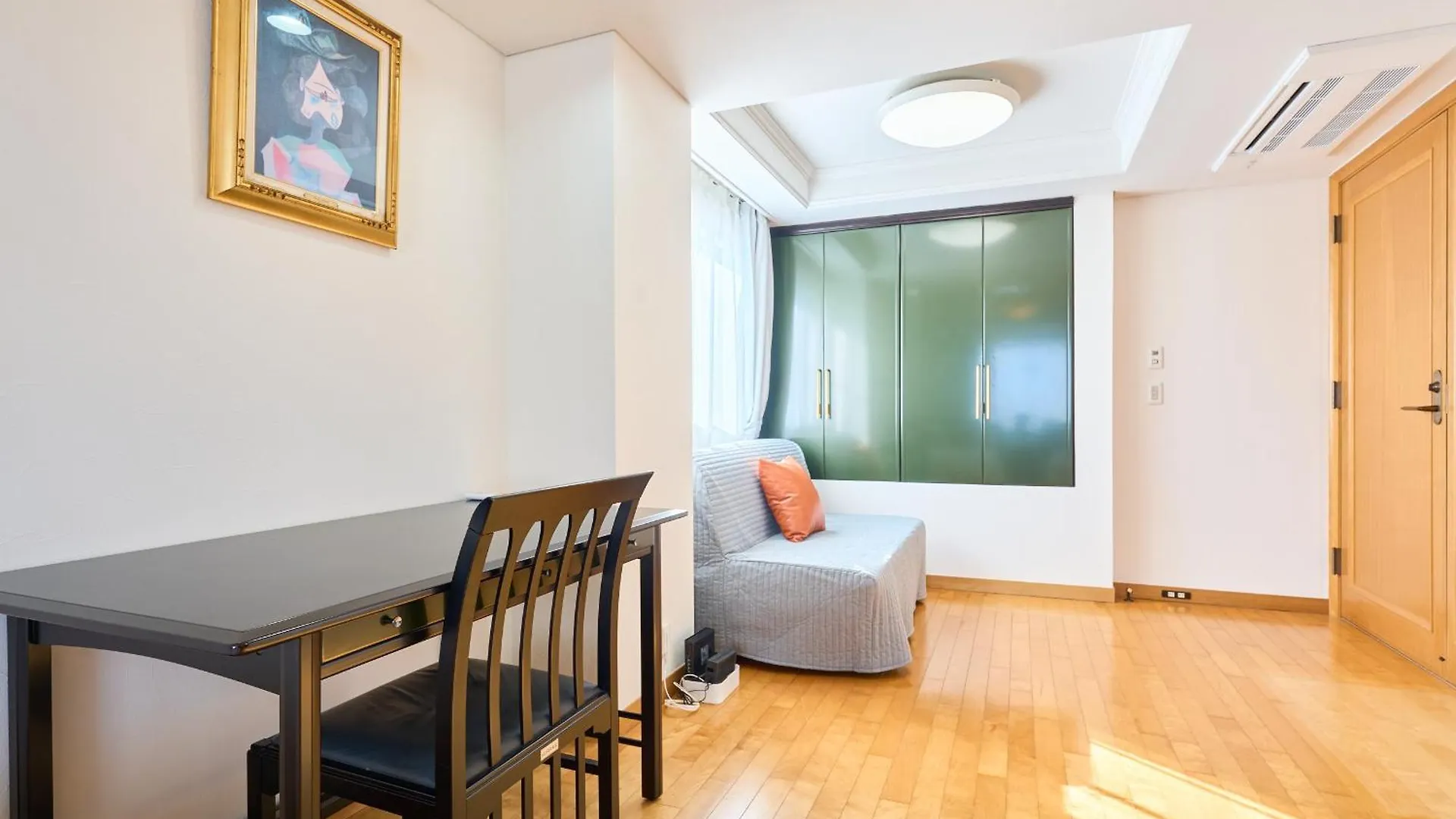 トータル140㎡/メゾネットタイプ豪華マンション/エレベーター付き/駅徒歩7分/最大16人 Apartment Tokyo Japan