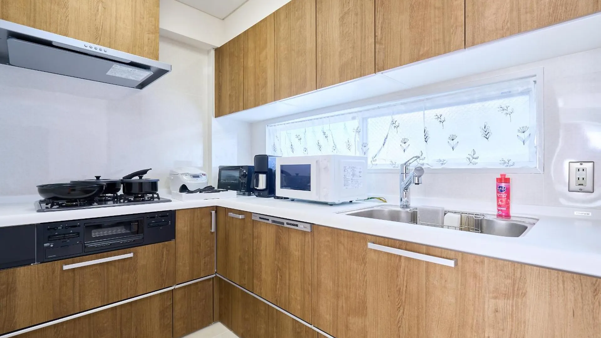 トータル140㎡/メゾネットタイプ豪華マンション/エレベーター付き/駅徒歩7分/最大16人 Apartment Tokyo