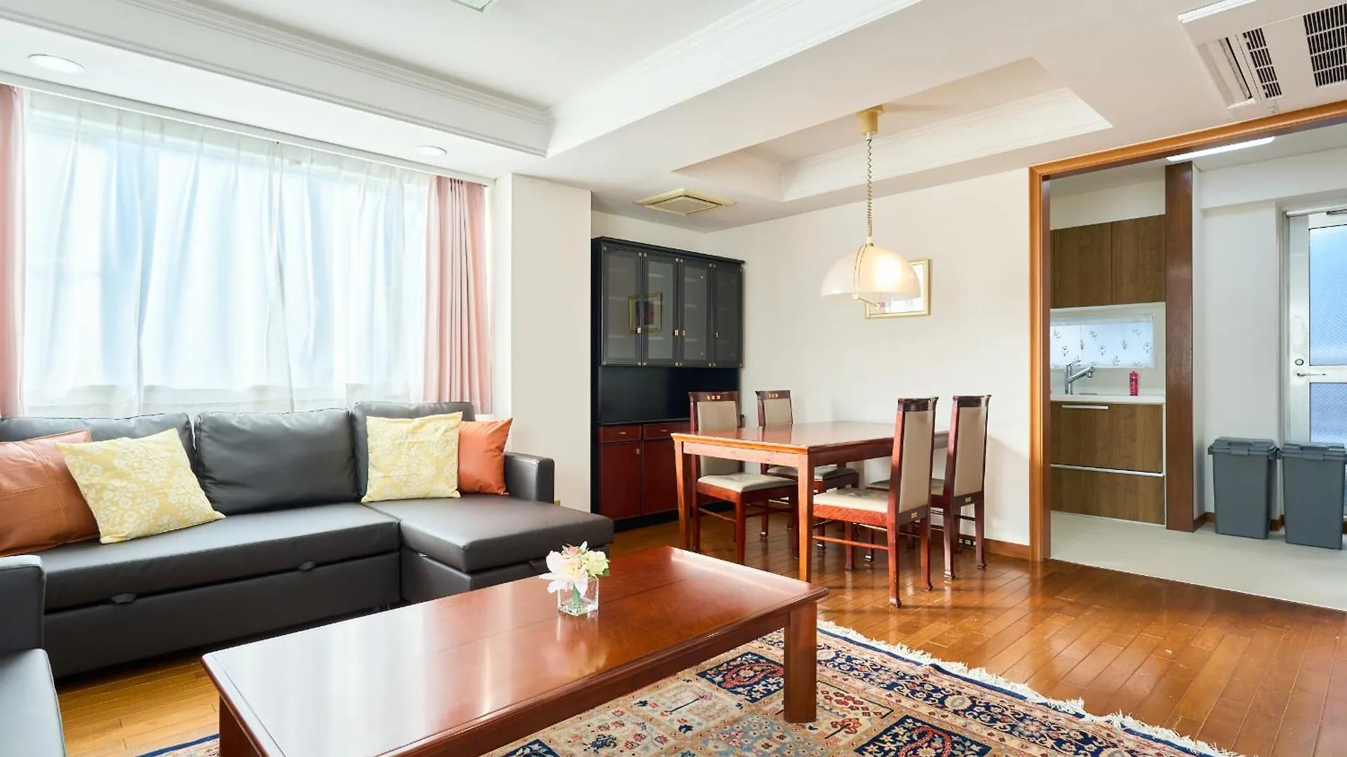 トータル140㎡/メゾネットタイプ豪華マンション/エレベーター付き/駅徒歩7分/最大16人 Apartment Tokyo